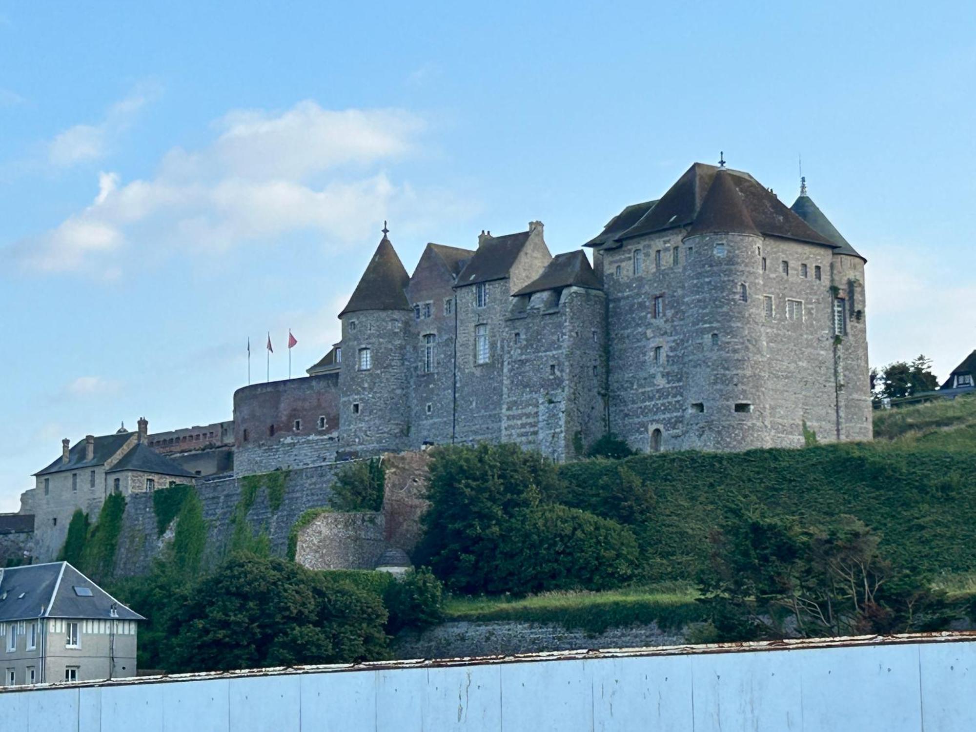 Les Nids Aparthotel Dieppe Exterior photo